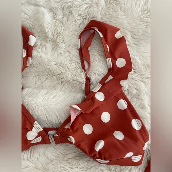 Xhilaration polka dot bikini top. Size large. - Picture 2 of 3